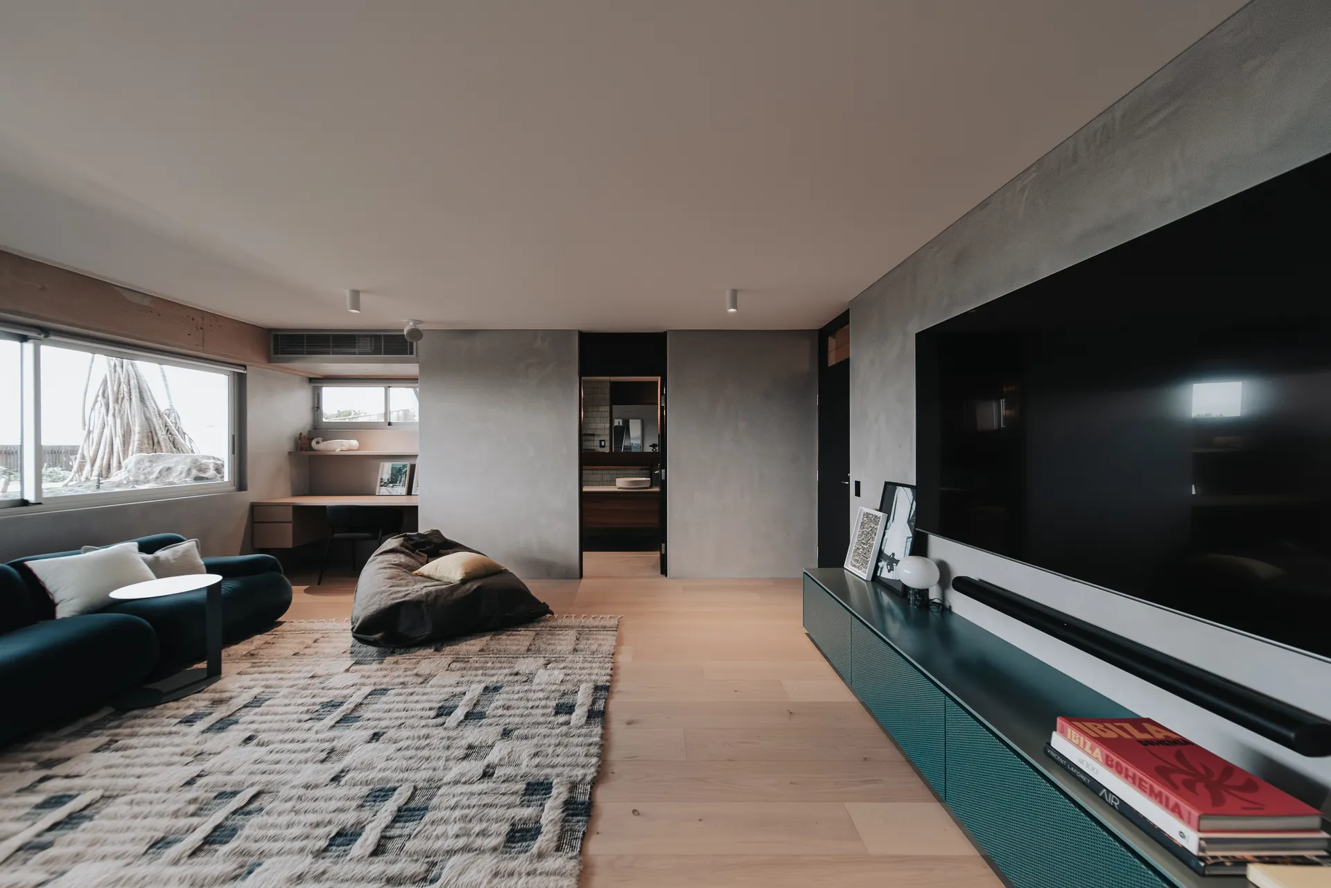 Apartment building glazed with AGS aluminium windows and sliding doors